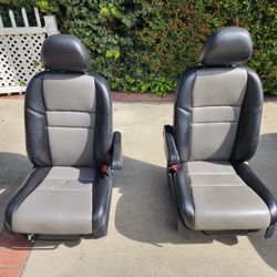 Honda Cr-v  2007-2016 Seats Great Condition - Parts $400 OBO ALL WILL NOT SELL SEPARATELY 