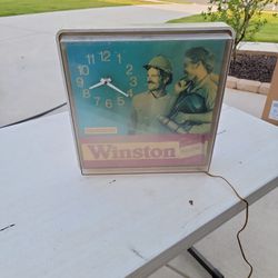 Winston Cig Clock Lighted