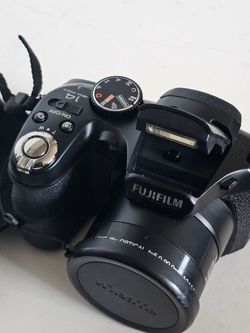 fujifilm finepix s2980 with compact bag