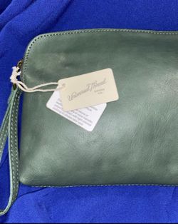 Universal thread target wrist bag