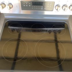 Stove And Refrigerator 