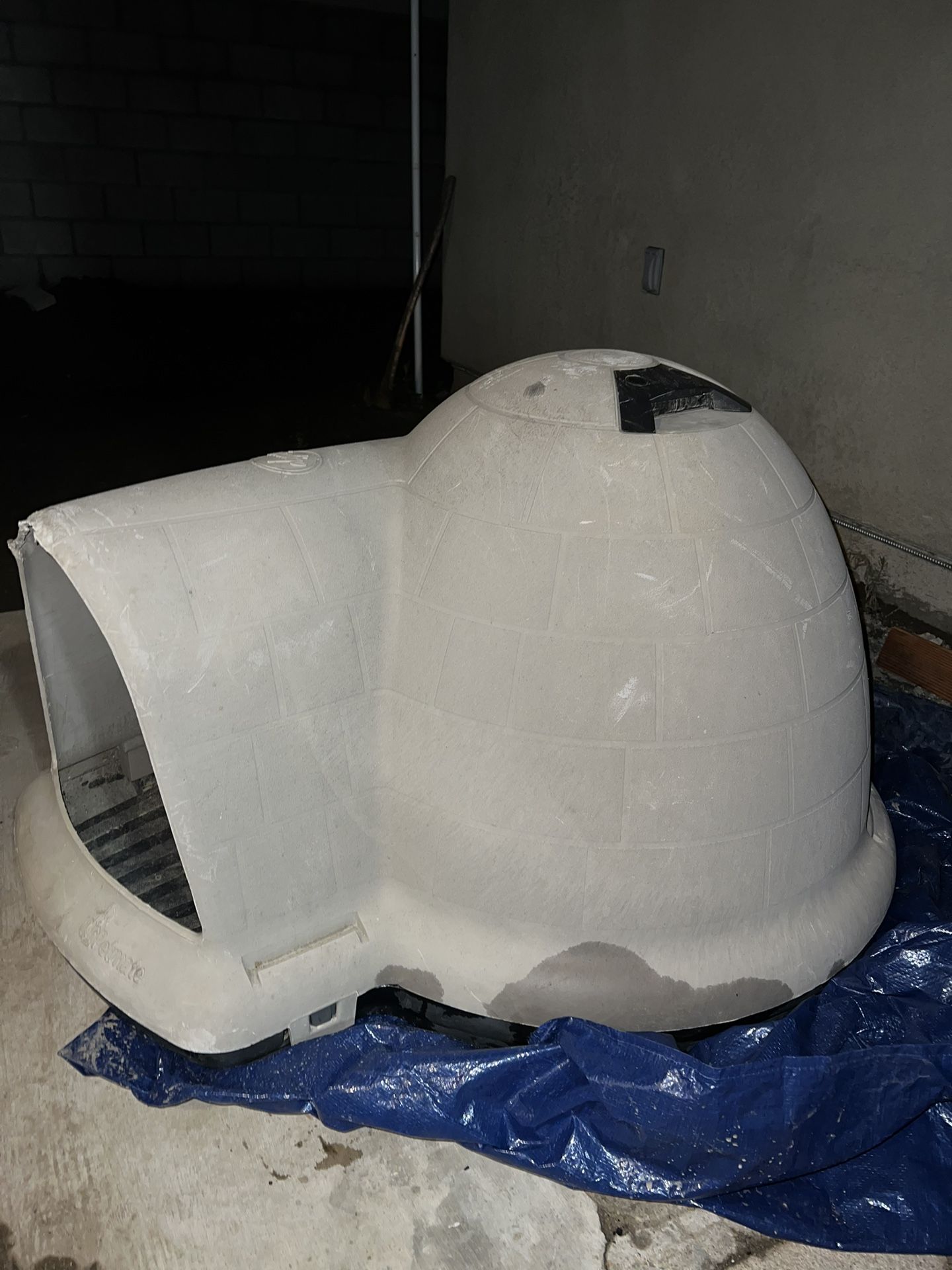 The Petmate Dog House