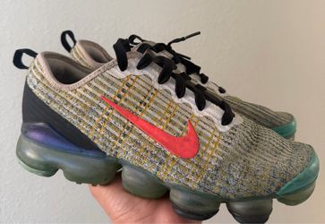 Women’s vapormax 61/2 in great condition used twice