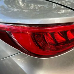 QX30 REAR LEFT DRIVER SIDE TAIL LIGHT