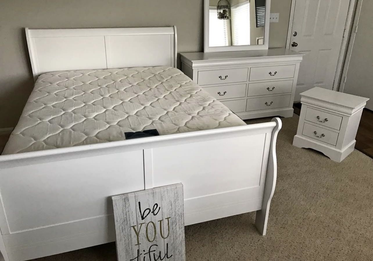 Donβt Break The Bank! Super Savor Bedroom Set Just $698!! Bed, Dresser, Mirror & Night Stand On Sale Limited Stock!!