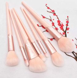 high quality pro brushes. 7 pcs pink unque. new style 2019 hot selling