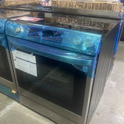 Midea MES30S2AST🇺🇸Ding/Dent Special 30” Slide-In Electric Smart Range with 5 Elements, 6.3 Cu. Ft  🇺🇸Ding/Dent Special 