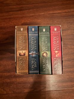 Game of Thrones Box Set Books 1-4 (Paperback)