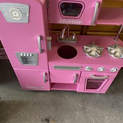 Vintage Kitchen 