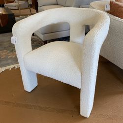 Comfy Mod Ivory Chair