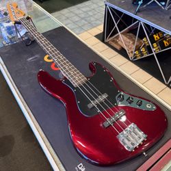 Fender Player II Jazz Bass Oxblood