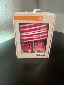 Girls Timberland Boots & Beanie Set, NEW