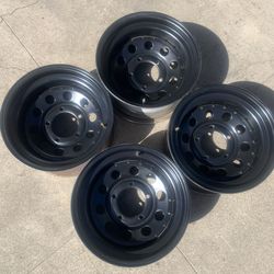 Black Rims Came Out Of Ford 5 Holes