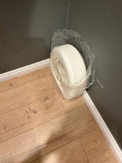 Toilet donut seat cover