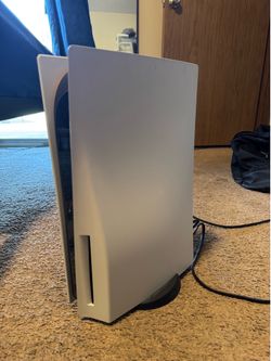 PS5 Disc Edition + 3 Controllers – Ready to Play!