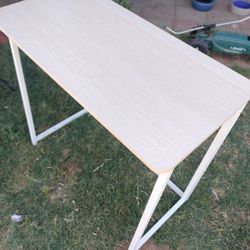 ***Folding desk***
