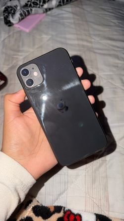 Unlocked IPhone 11 - 64GB - 66%  battery health - | READ DESCRIPTION! |