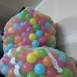800 count ball pit balls