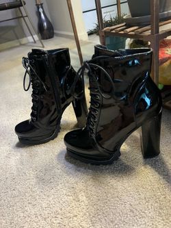 High heels boots