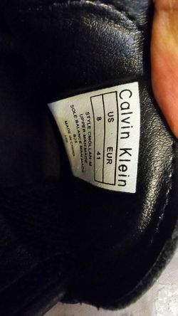 Calvin Klein men US 8  NEW