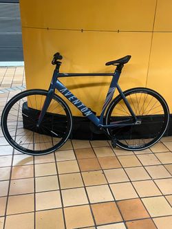 Aventon fixie