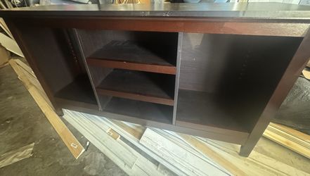 Furniture/ Dresser