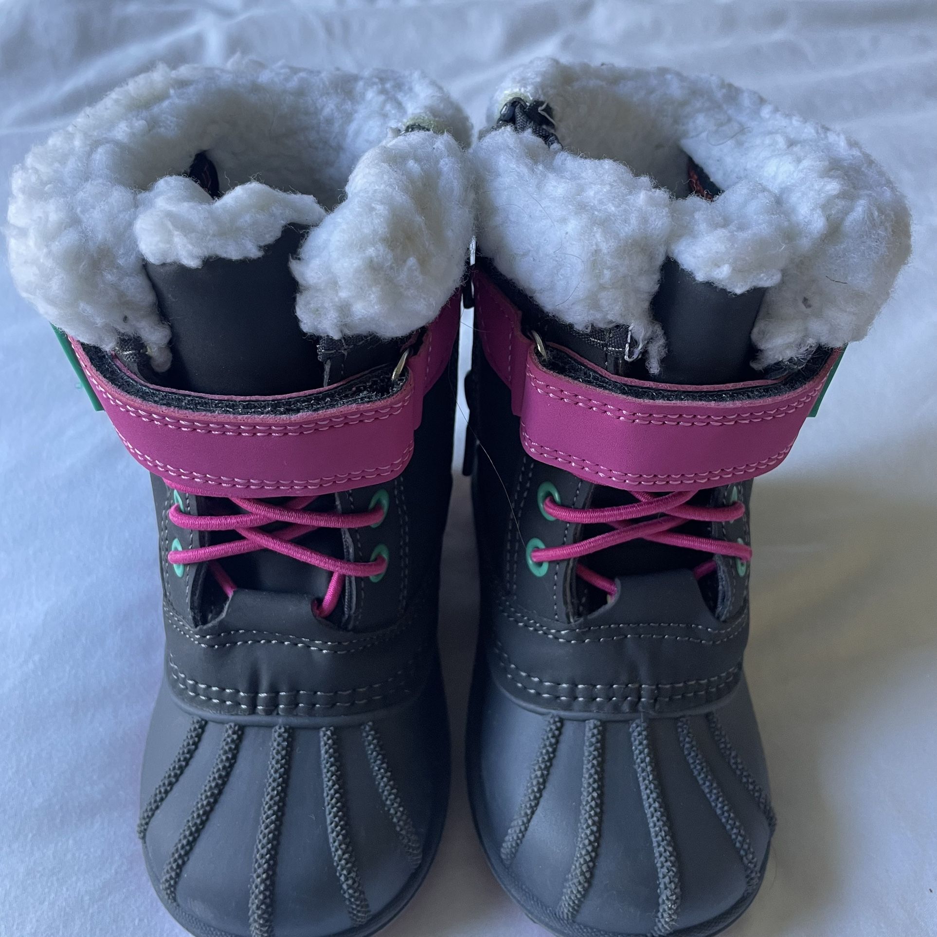Cat & Jack Snow boots Size 6