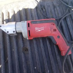 Nibblers Cut Sheet Metal