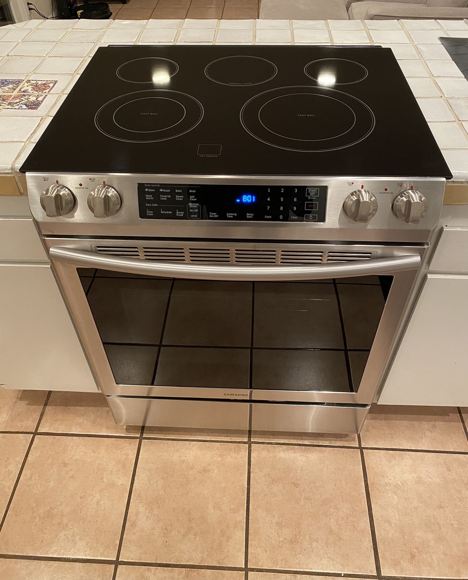 Samsung Slide In Electric Range. 5.8 Cu Ft.
