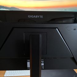 Gigabyte M28U 4k 144hz Monitor for Sale in Brooklyn, NY - OfferUp