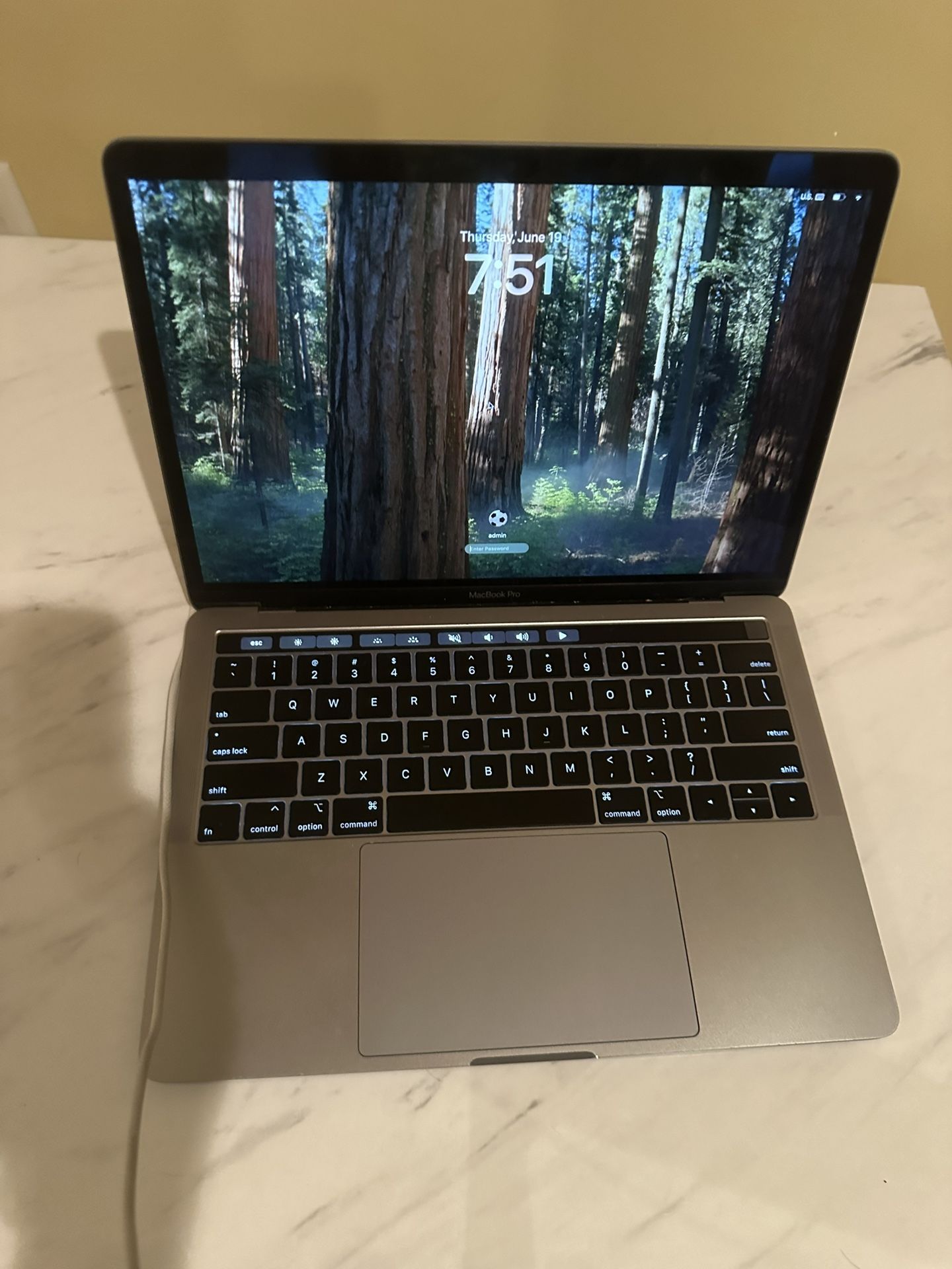 2019 Macbook Pro 13 Inch Touchbar 1.4 I5 8GB 128GB 
