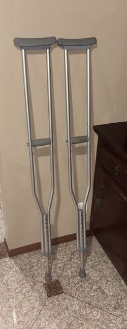 Crutches 