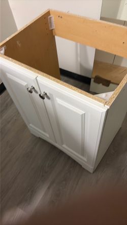 24 inch vanity
