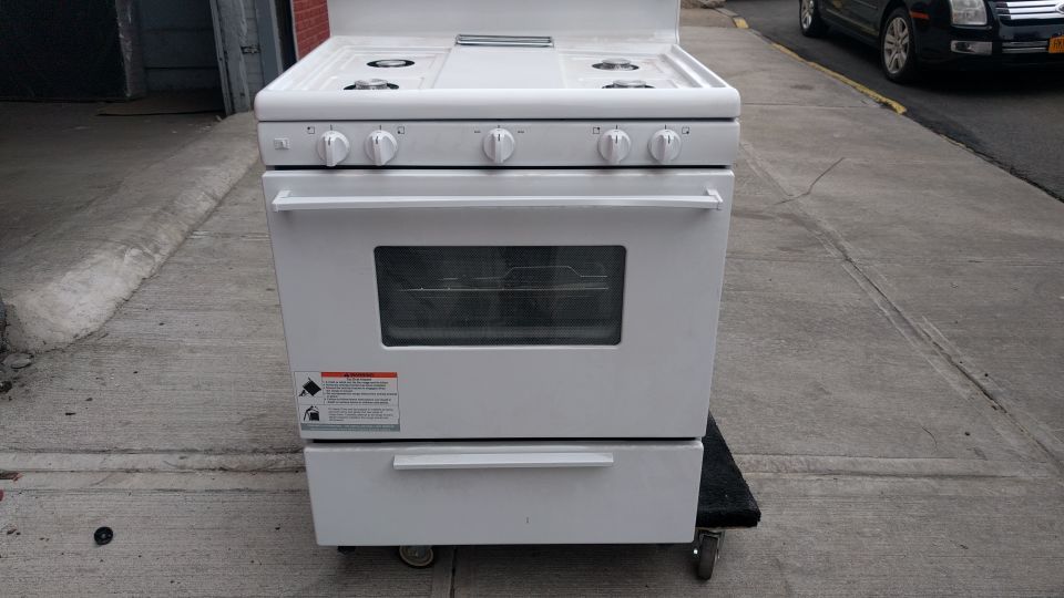Frigidaire gas stove range (new/open box)