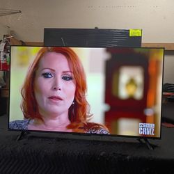 50 Inch TCL Roku 4k Smart Beautiful Tv Comes With Remote Control Shows Great Picture Works Perfect Guaranteed 