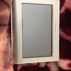 Honeywell Programmable A/C Thermostat