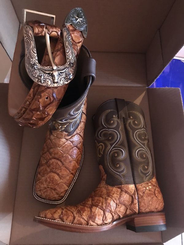 Botas piel de pescado / bass for Sale in Arlington, TX - OfferUp