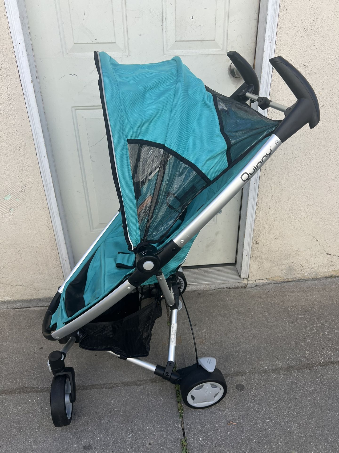 QUINNY STROLLER 