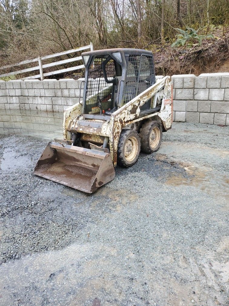 2013 Bobcat Skidsteer S100 Low Hours