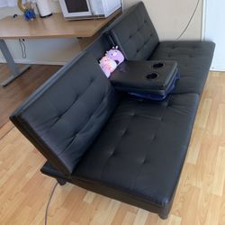 Futon w/ cupholder & USB!