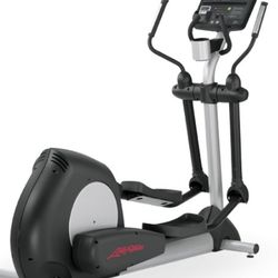 Life Fitness Integrity CLSX Elliptical
