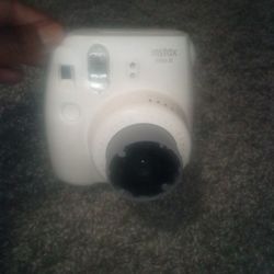 FujiFilm Instax Mini 8 Camera