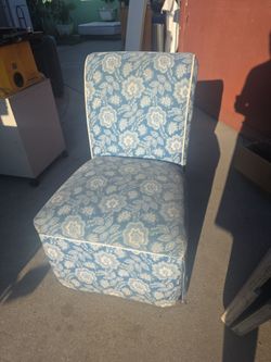 Vintage Floral Accent Chair