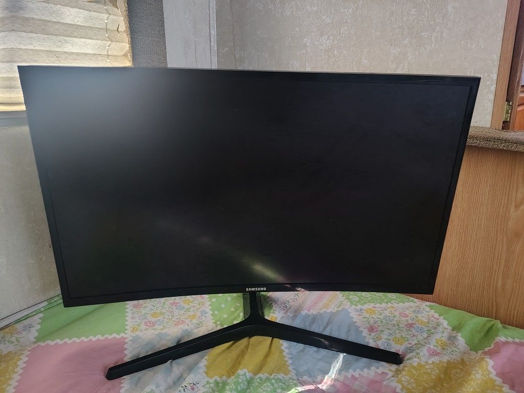 27" Samsung Curved Monitor