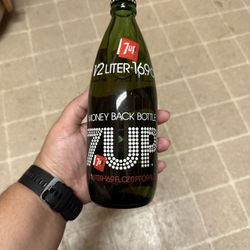 Vintage 7-UP Glass Bottle 