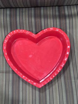 Fresh decor heart pie dish