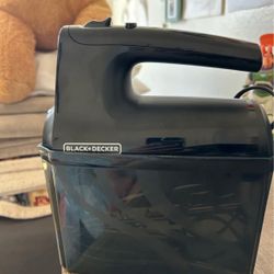 BLACK+DECKER Helix Performance Premium 5-Speed Hand Mixer