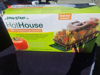 Greenhouse system for plants