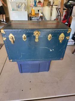 Blanket  trunk