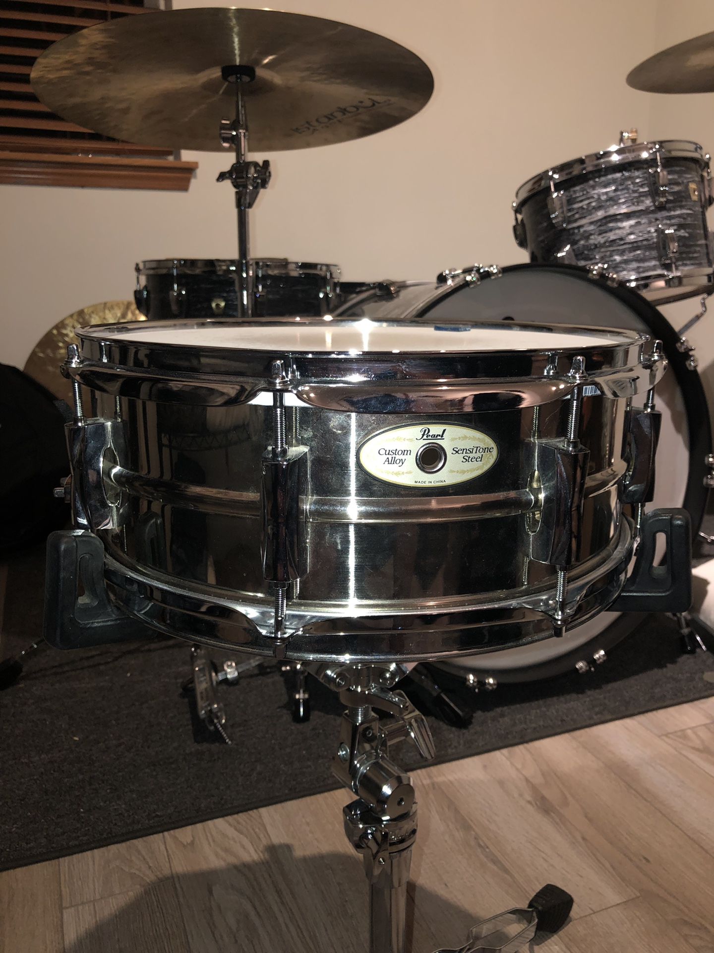 Pearl Sensitone snare drum 14x5